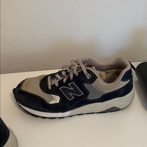 New Balance 580 REVLite Men's Black and Tan Sneakers